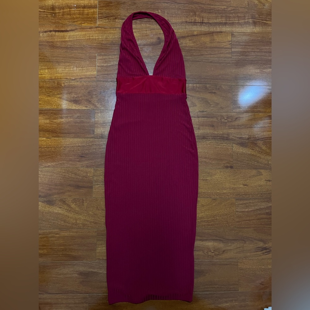 Red maxi bodycon dress #BodyconDress